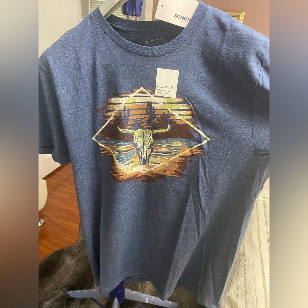 NWT Sonoma Men’s size large T-shirt graphic front
